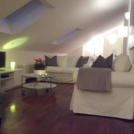 Apartment La Mansarda Альба Экстерьер фото