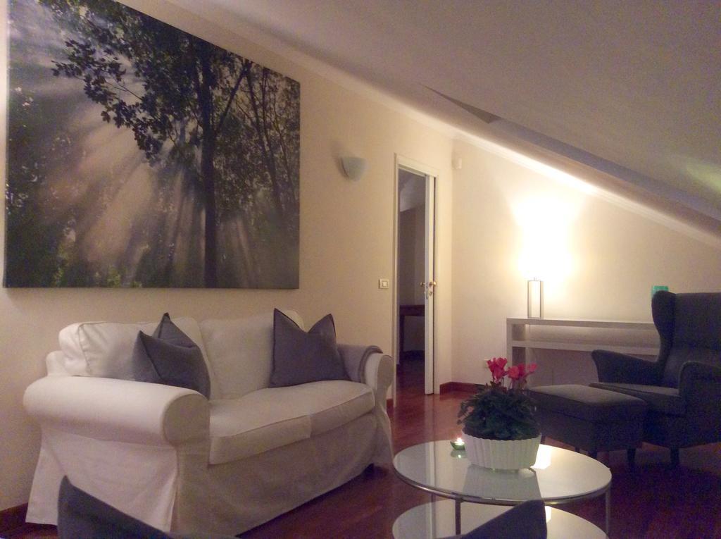 Apartment La Mansarda Альба Номер фото