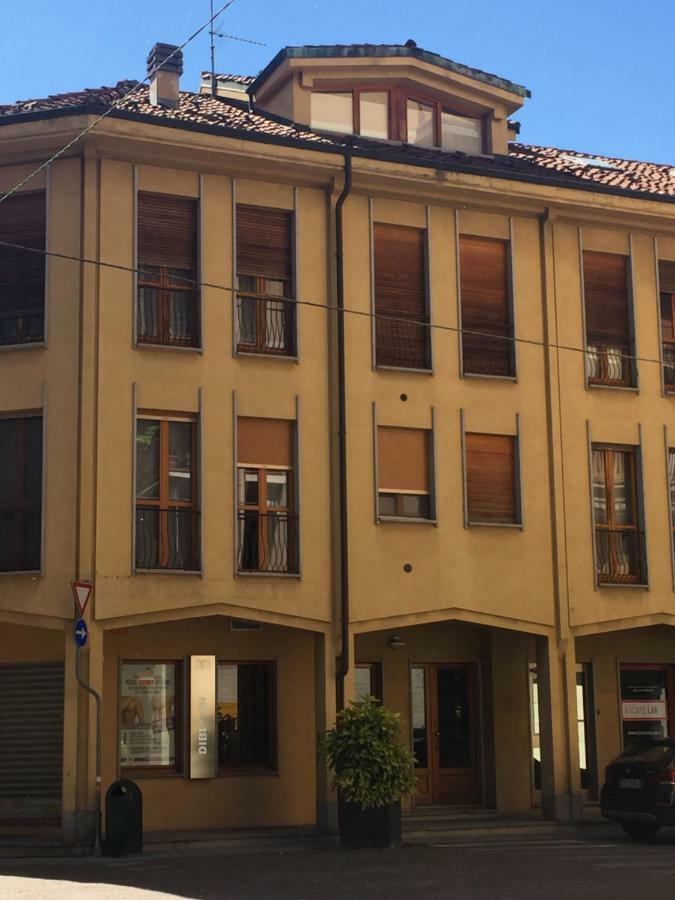 Apartment La Mansarda Альба Экстерьер фото